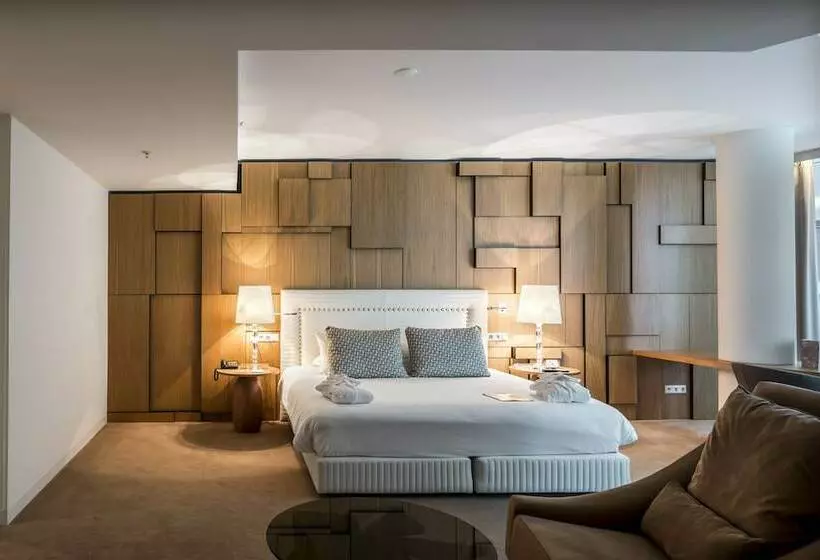 Suite, Room Mate Aitana