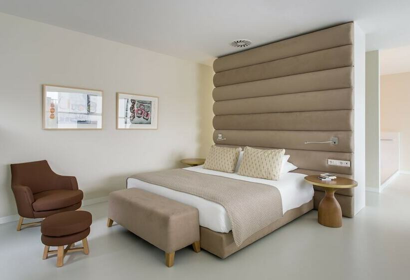 套房, Room Mate Aitana