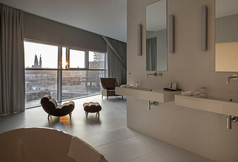 套房, Room Mate Aitana