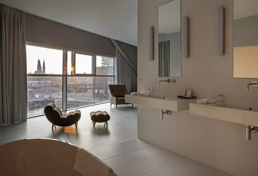 Suite, Room Mate Aitana