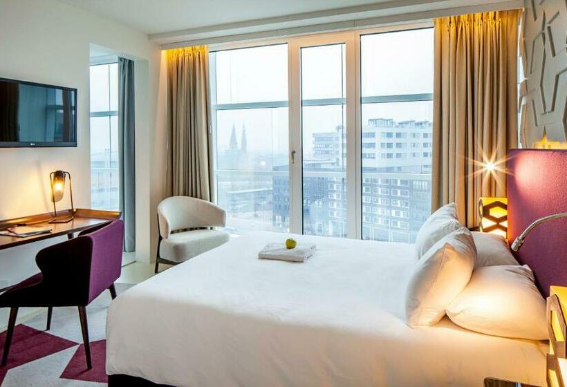 行政房间, Room Mate Aitana