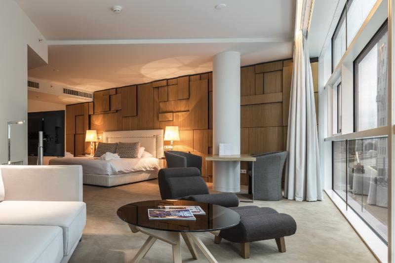Suite, Room Mate Aitana