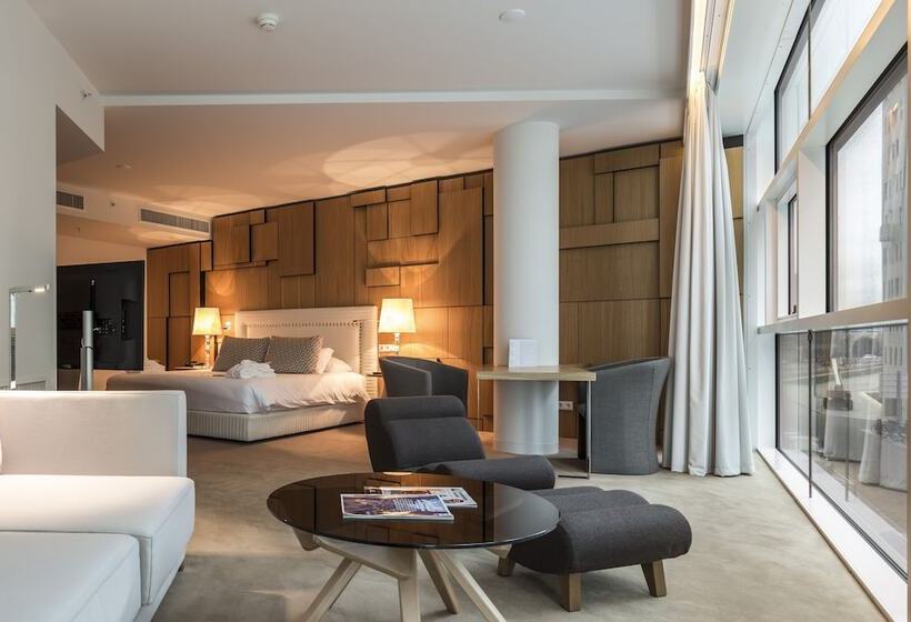 套房, Room Mate Aitana