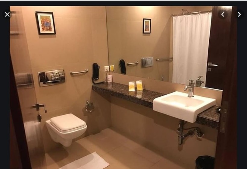 סוויטה דלוקס, The Aures