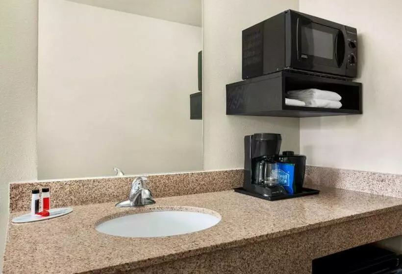 Standard-huone King-vuode, Travelodge By Wyndham Mcalester