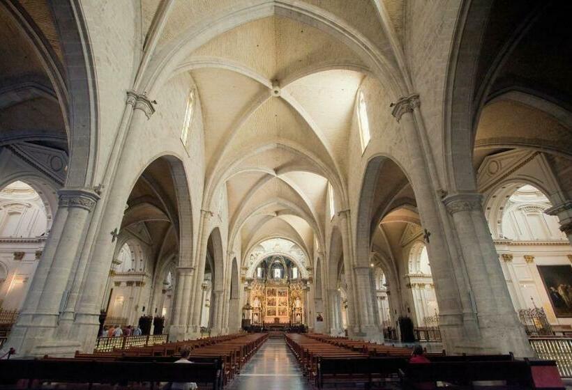 آپارتمان 1 خوابه, Mon Suites Catedral