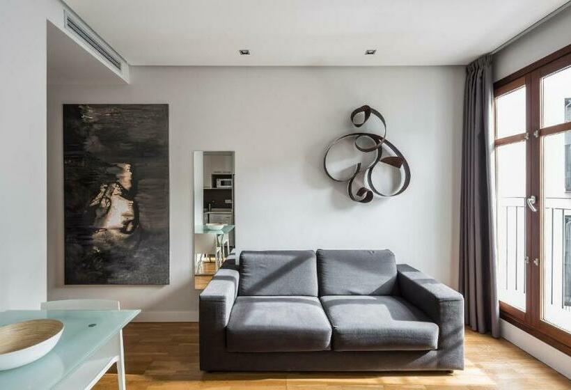 استودیوی استاندارد, Mon Suites Catedral