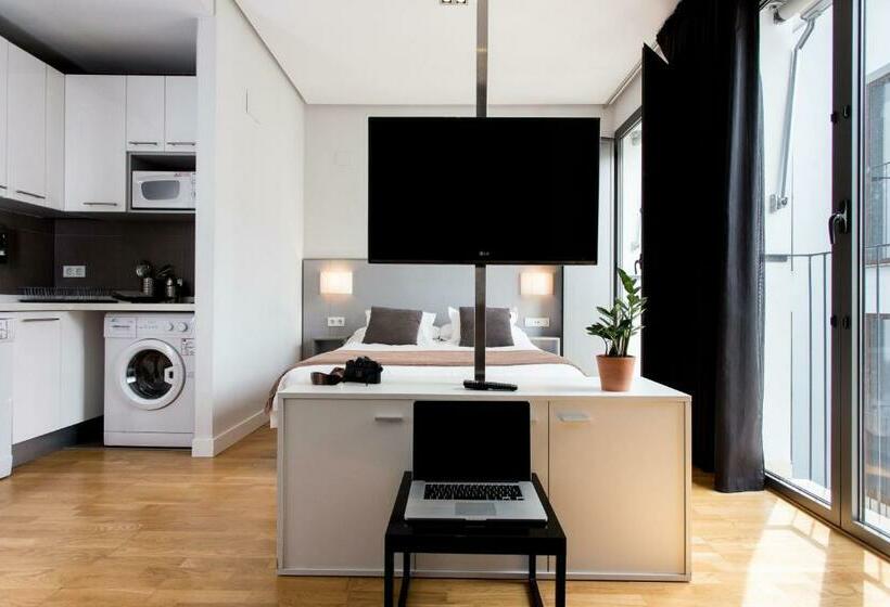 إستوديو قياسى, Mon Suites Catedral