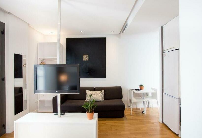 استودیوی استاندارد, Mon Suites Catedral