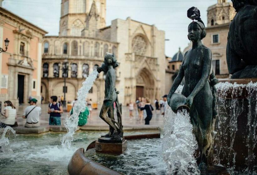 استودیوی استاندارد, Mon Suites Catedral