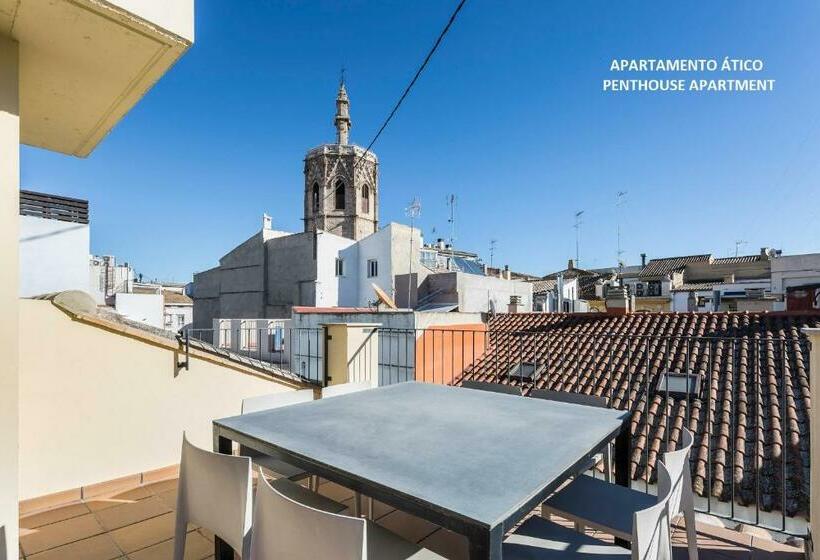 آپارتمان 1 خوابه با تراس, Mon Suites Catedral