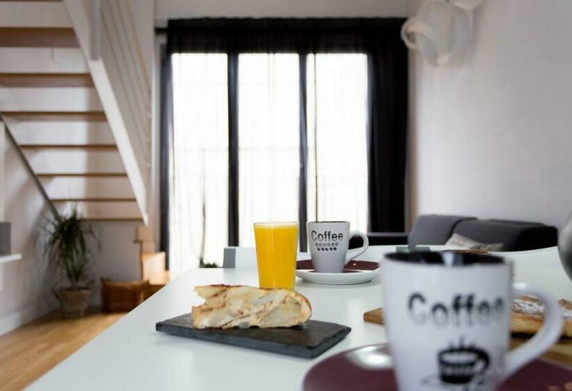 آپارتمان 1 خوابه با تراس, Mon Suites Catedral