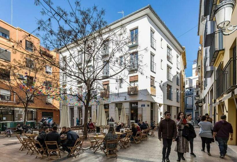 آپارتمان 4 خوابه, Mon Suites Catedral