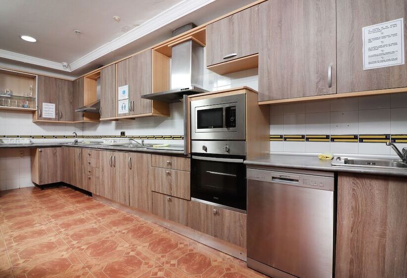 تختخواب در اتاق مشترک, Feel Hostels City Center