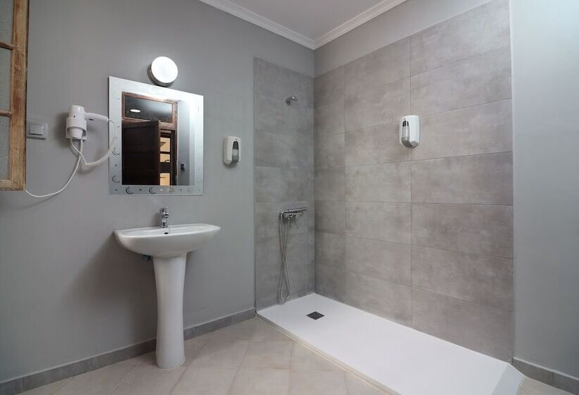 تختخواب در اتاق مشترک, Feel Hostels City Center