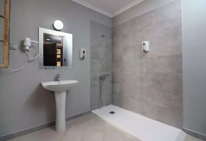 تختخواب در اتاق مشترک, Feel Hostels City Center