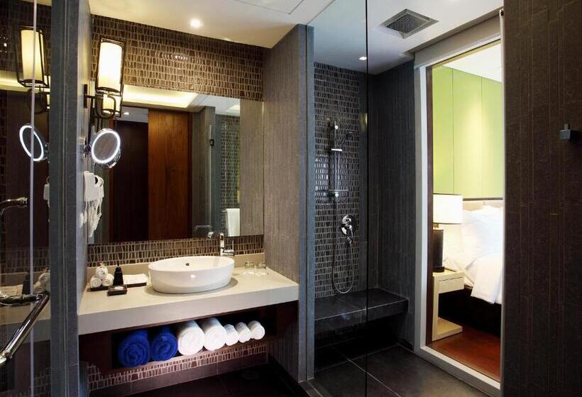 プールの見えるデラックスルーム, Graceland Khaolak Beachfront Resort