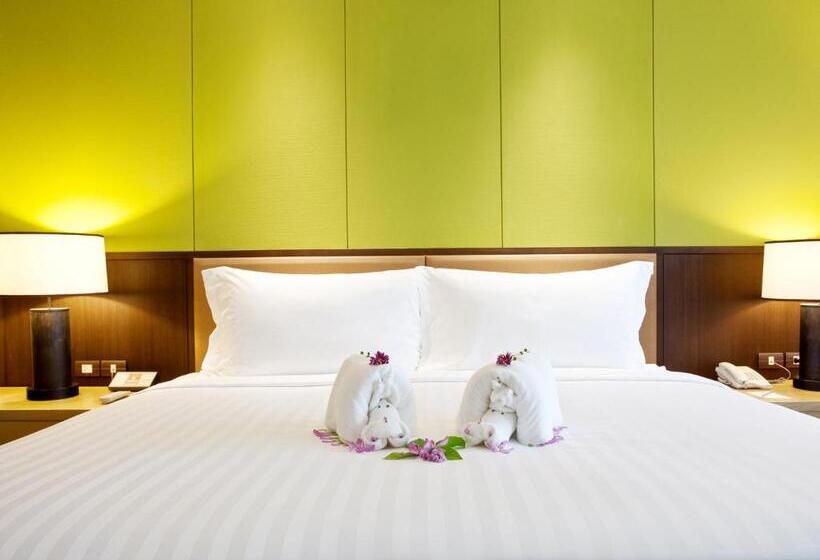 プールビューのプレミアムルーム, Graceland Khaolak Beachfront Resort