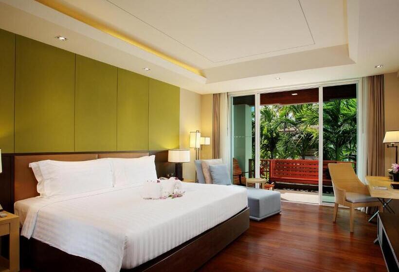 Номер Premium Вид на Бассейн, Graceland Khaolak Beachfront Resort