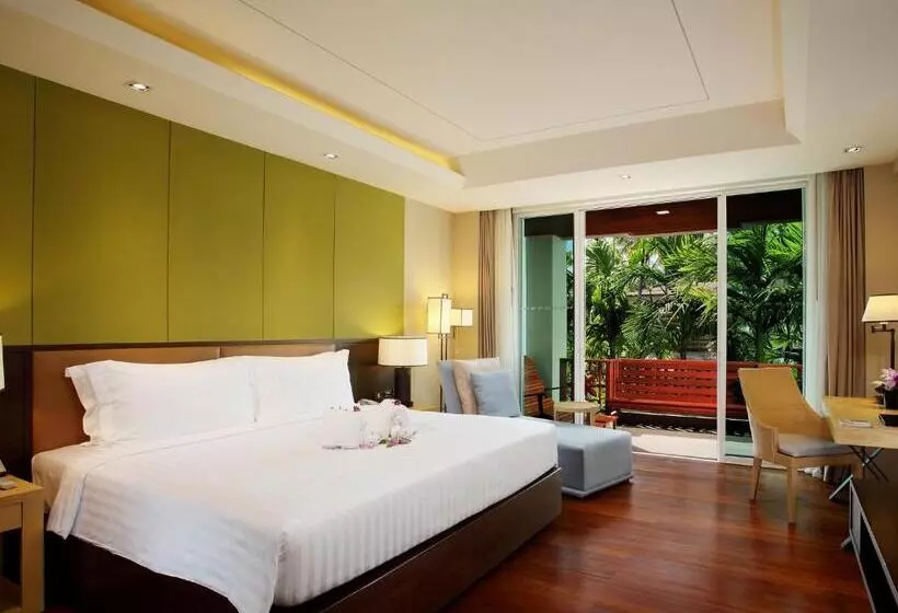 プールビューのプレミアムルーム, Graceland Khaolak Beachfront Resort