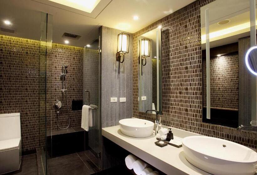 プールビュースイート, Graceland Khaolak Beachfront Resort