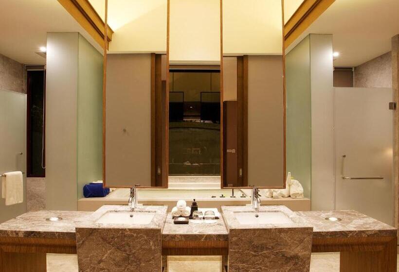 Вилла 2 Спальни, Graceland Khaolak Beachfront Resort