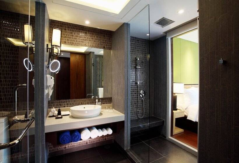 プールの見えるデラックスルーム, Graceland Khaolak Beachfront Resort