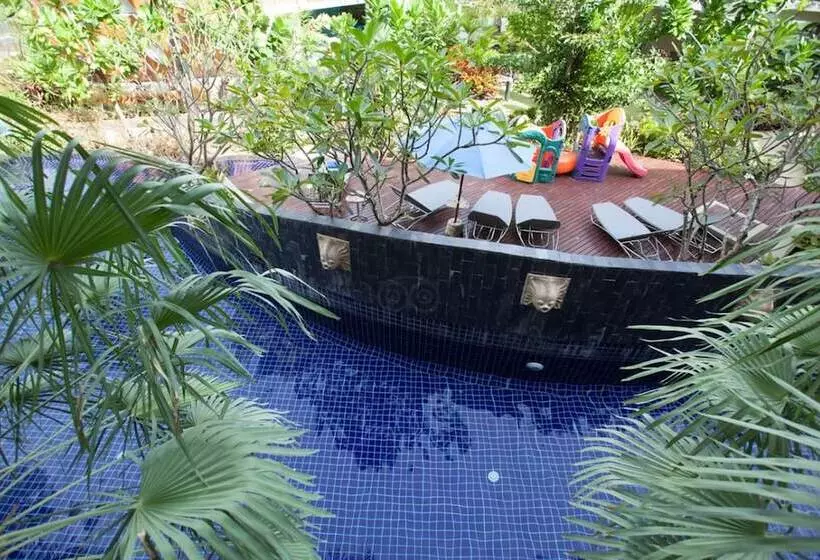 プールの見えるデラックスルーム, Graceland Khaolak Beachfront Resort