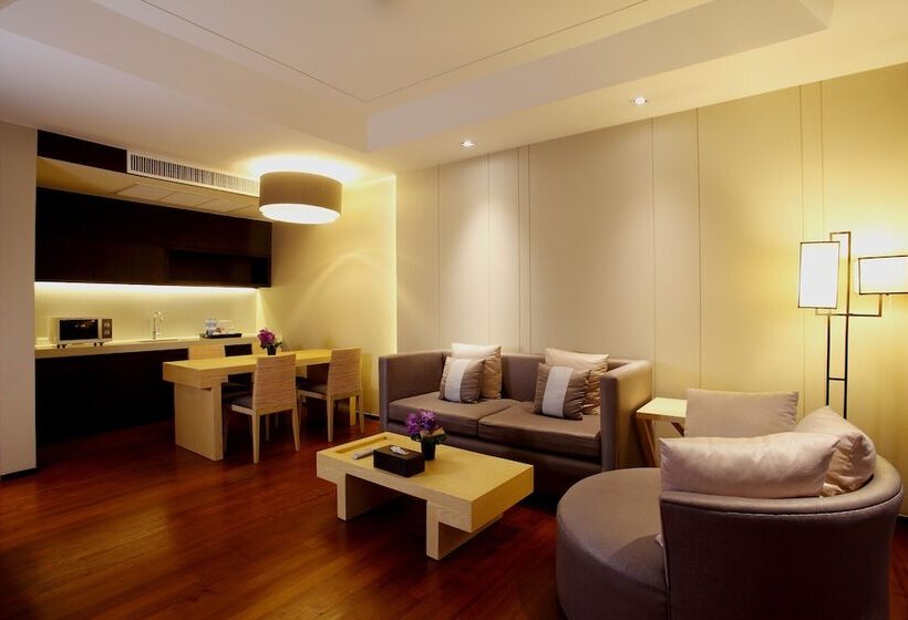 プールビュースイート, Graceland Khaolak Beachfront Resort