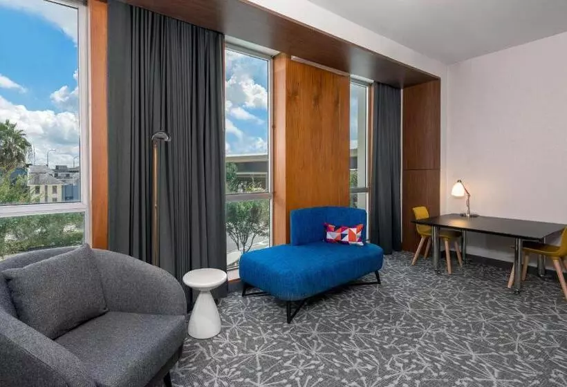 スイート, Aloft Orlando Downtown