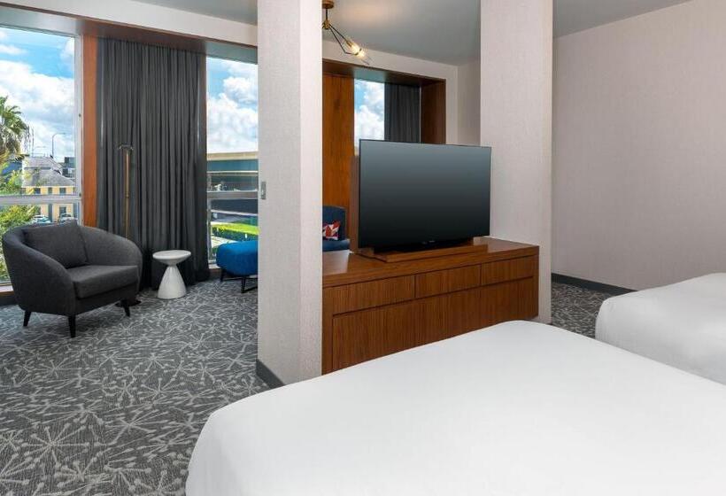 Люкс, Aloft Orlando Downtown