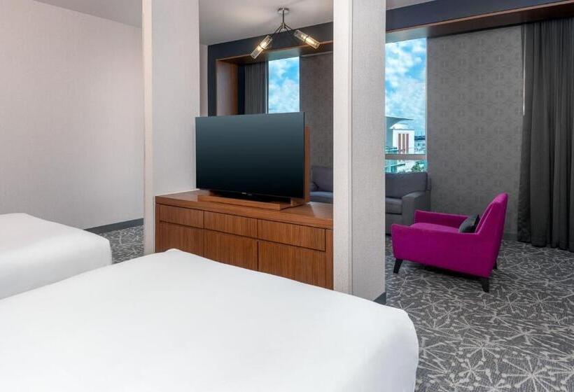 Люкс, Aloft Orlando Downtown