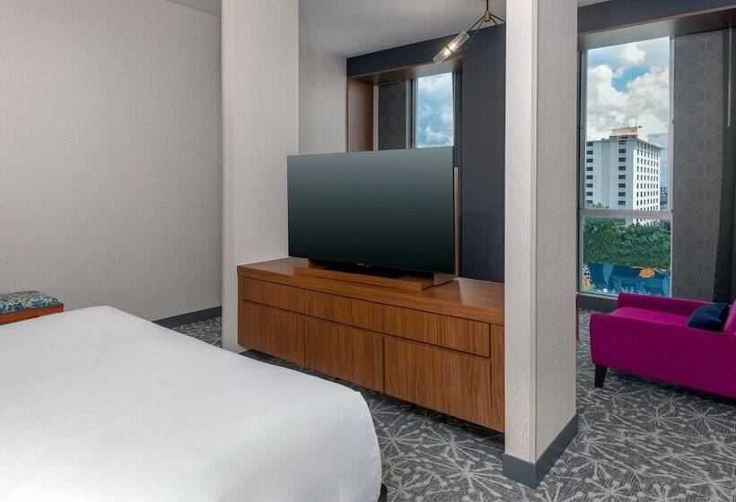 Люкс, Aloft Orlando Downtown