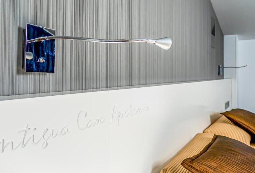 带露台的高档房间, Apolonia Soria