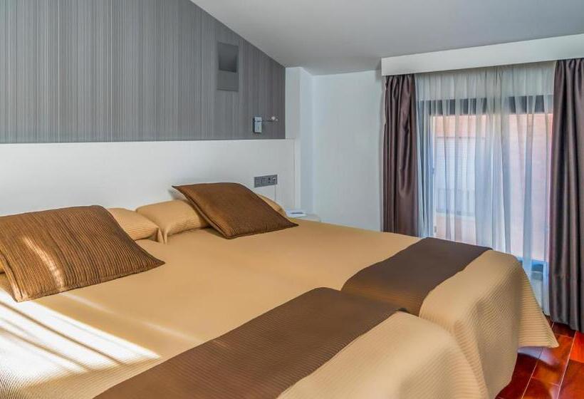 带露台的高档房间, Apolonia Soria