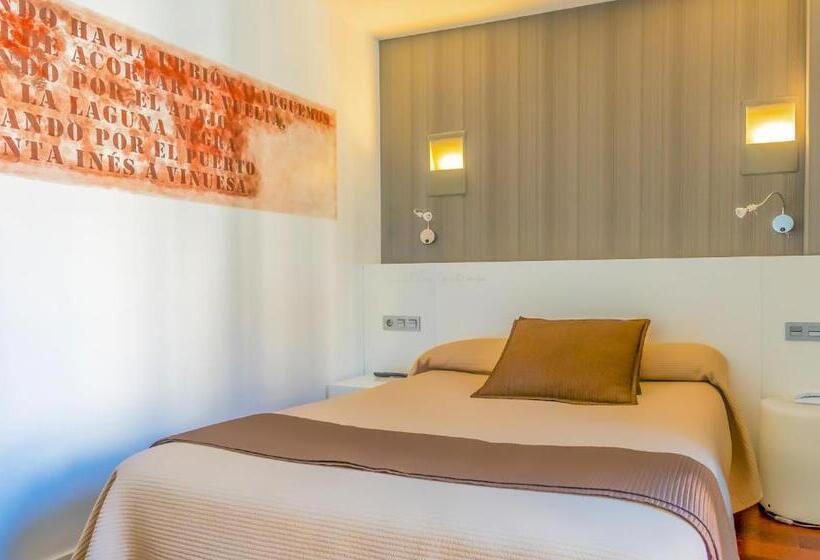 标准间, Apolonia Soria