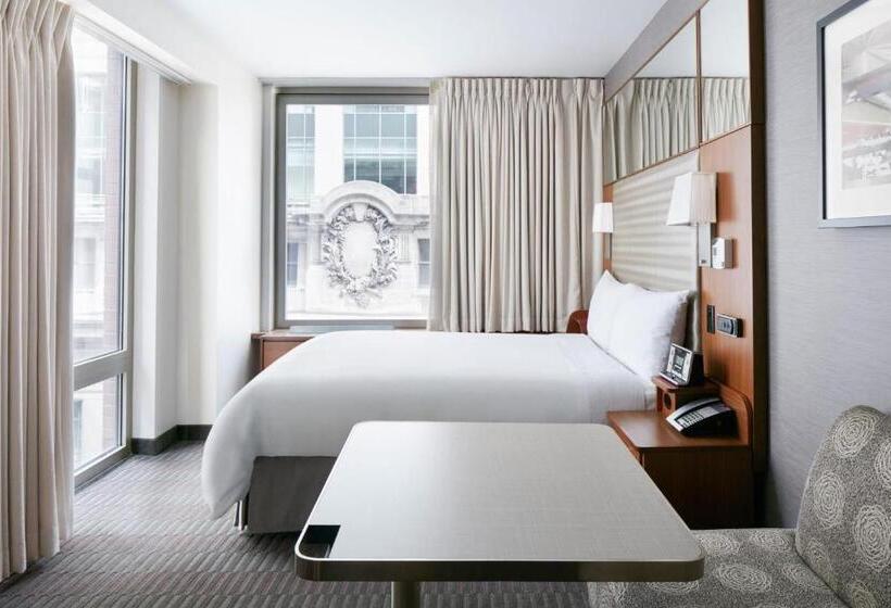 标准三人间, Boutique At Grand Central