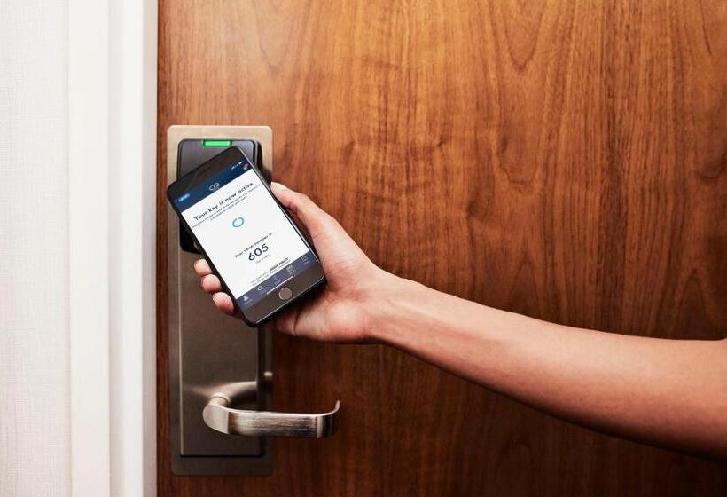 标准三人间, Boutique At Grand Central