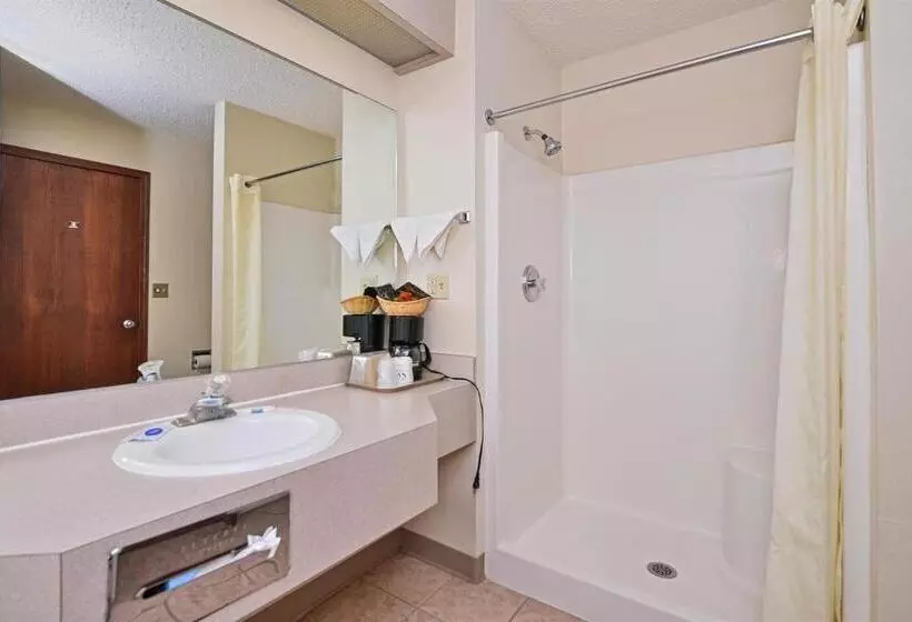 キングサイズベッドのスタンダードルーム, Budget Inn & Suites Guymon