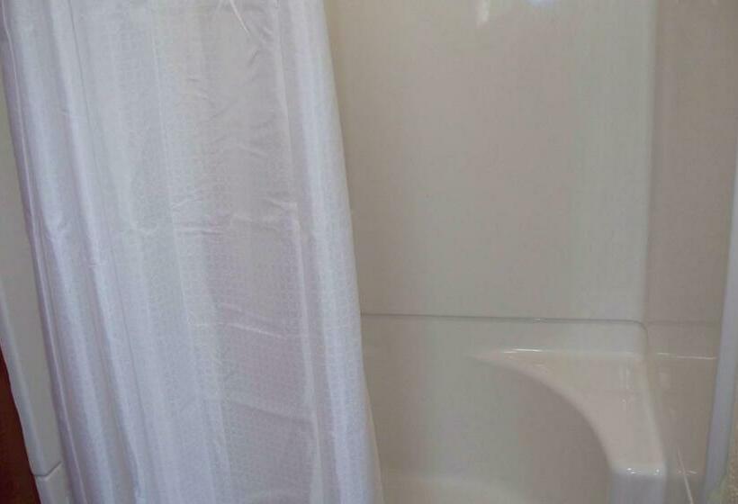 스탠다드 룸, Budget Inn & Suites