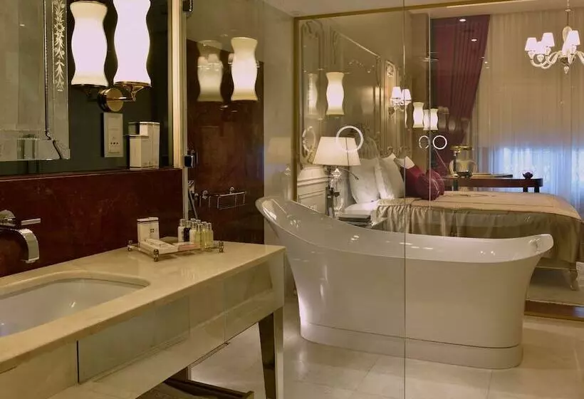 اتاق لوکس با چشم‌انداز شهر, Cvk Park Bosphorus Hotel Istanbul