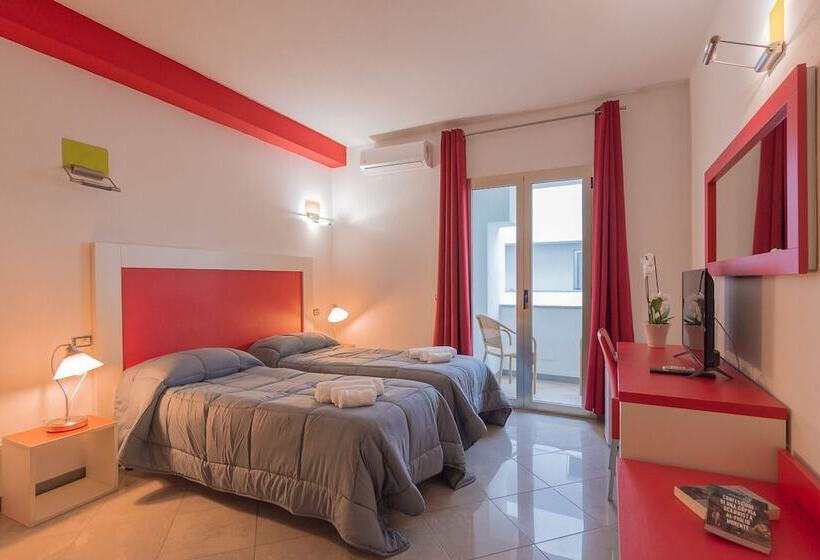 标准间, Delta Rooms