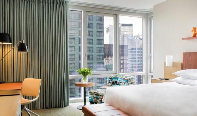 장애인을 위한 킹사이즈 침대 스탠다드 룸, Hyatt Centric Times Square New York