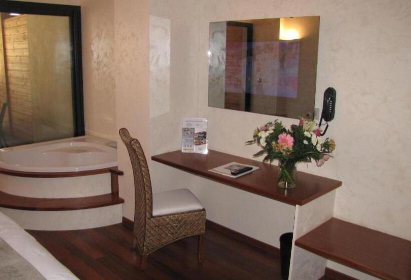 자쿠지 스위트, Ile Du Gua Suites
