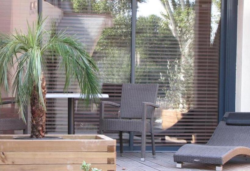 جناح مزود بجاكوزى, Ile Du Gua Suites