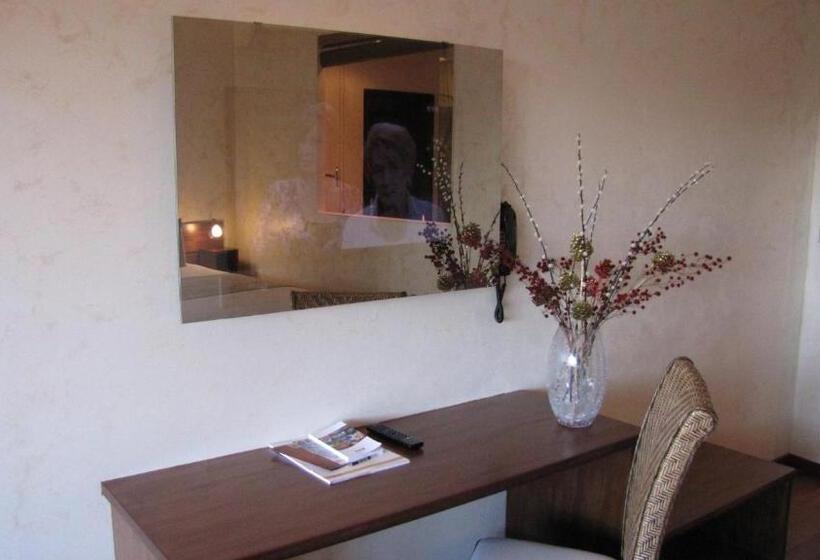 جناح مزود بجاكوزى, Ile Du Gua Suites