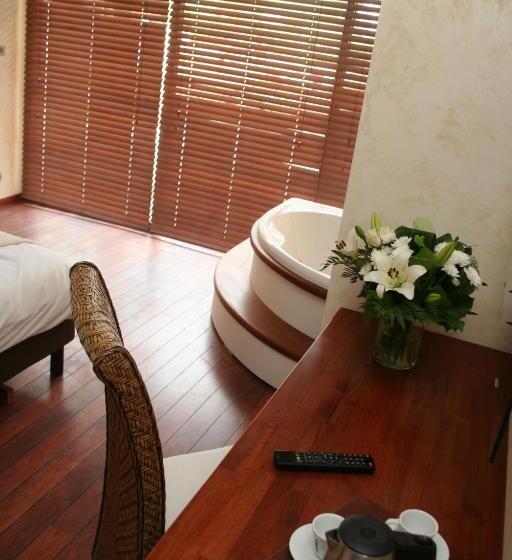 جناح مزود بجاكوزى, Ile Du Gua Suites