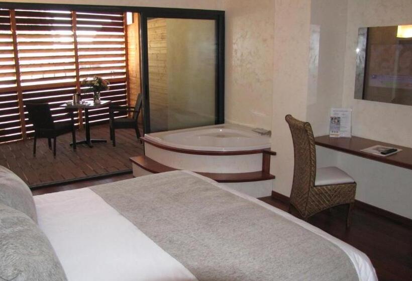 جناح مزود بجاكوزى, Ile Du Gua Suites