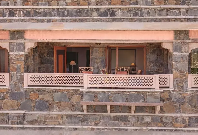 اتاق لوکس با چشم‌انداز باغ, Ramada by Wyndham Udaipur Resort & Spa