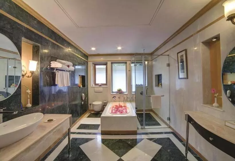 سوییت, Ramada by Wyndham Udaipur Resort & Spa